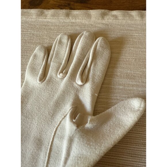 Vintage 1960s White Cotton Gloves – Scalloped Stitch Dress Gloves, Mid Length - Picture 6 of 13